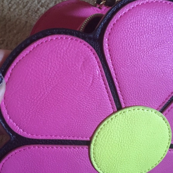 Betsey flower purse - Picture 5 of 6